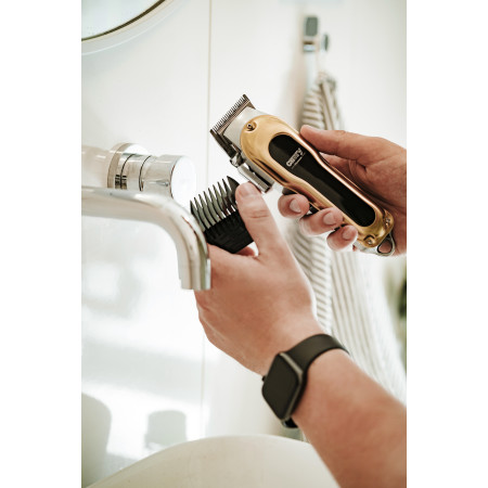 Camry Hair clipper with LCD display | CR 2844 | Cordless | Number of length steps 4 | Gold