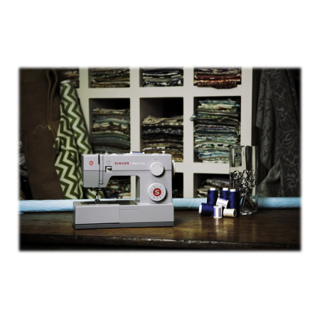 Singer | Sewing machine | 4423 | Number of stitches 23 | Number of buttonholes 1 | Grey