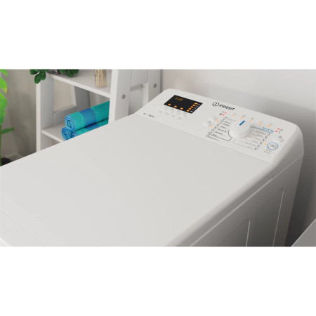 INDESIT | Washing machine | BTW S60400 EU/N | Energy efficiency class C | Top loading | Washing capacity 6 kg | 951 RPM | Depth 