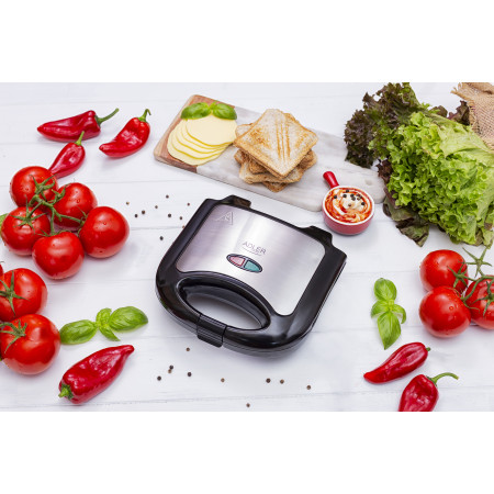 Adler | Sandwich maker | AD 3015 | 750 W | Number of plates 1 | Number of pastry 2 | Black