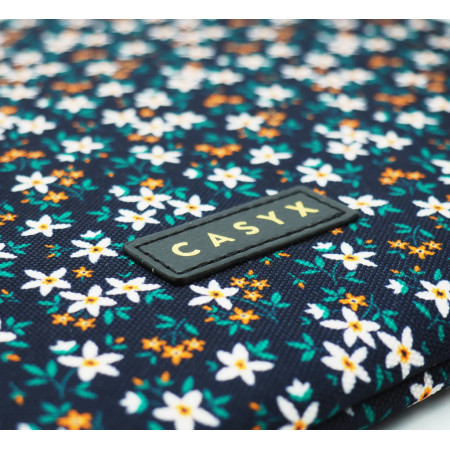 Casyx | SLVS-000013 | Casyx for MacBook | Fits up to size 13 /14 " | Sleeve | Midnight Garden | Waterproof