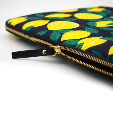 Casyx | SLVS-000002 | Casyx for MacBook | Fits up to size 13 /14 " | Sleeve | Midnight Lemons | Waterproof